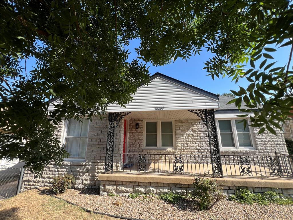 1637 NW 11th Street 1635 — photo