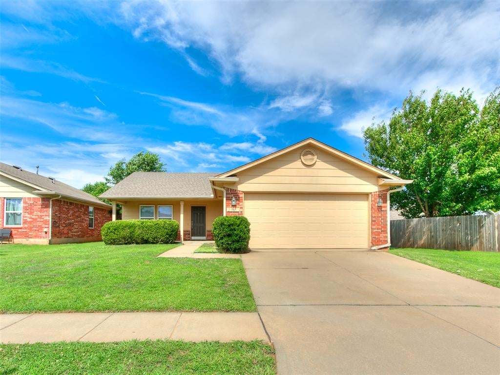 2601 Fennel Road — photo