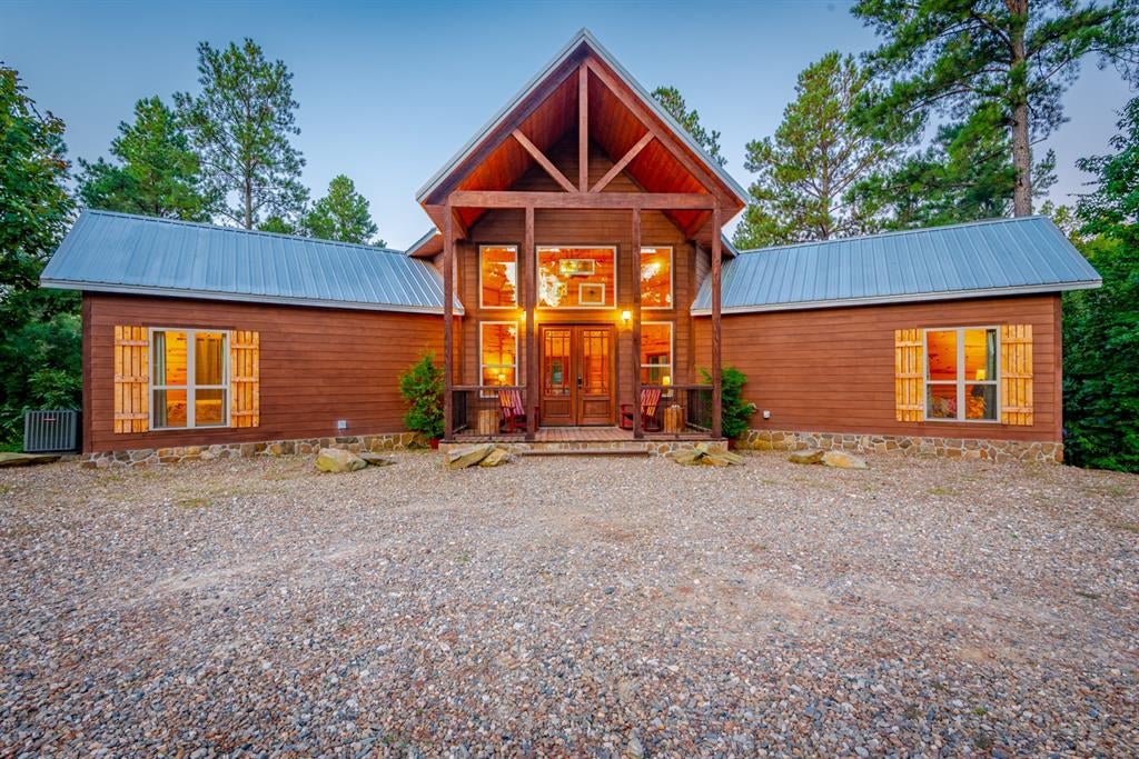69 White Tail Circle — photo