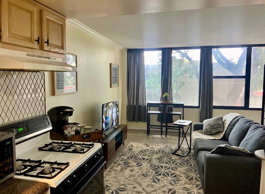 410 W 7th Street 230 — photo