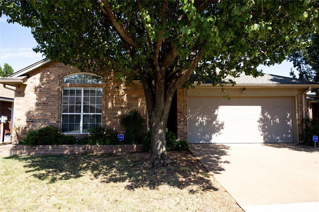 12612 Springwood Drive — photo