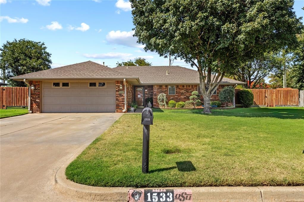 1533 Saber Lane — photo