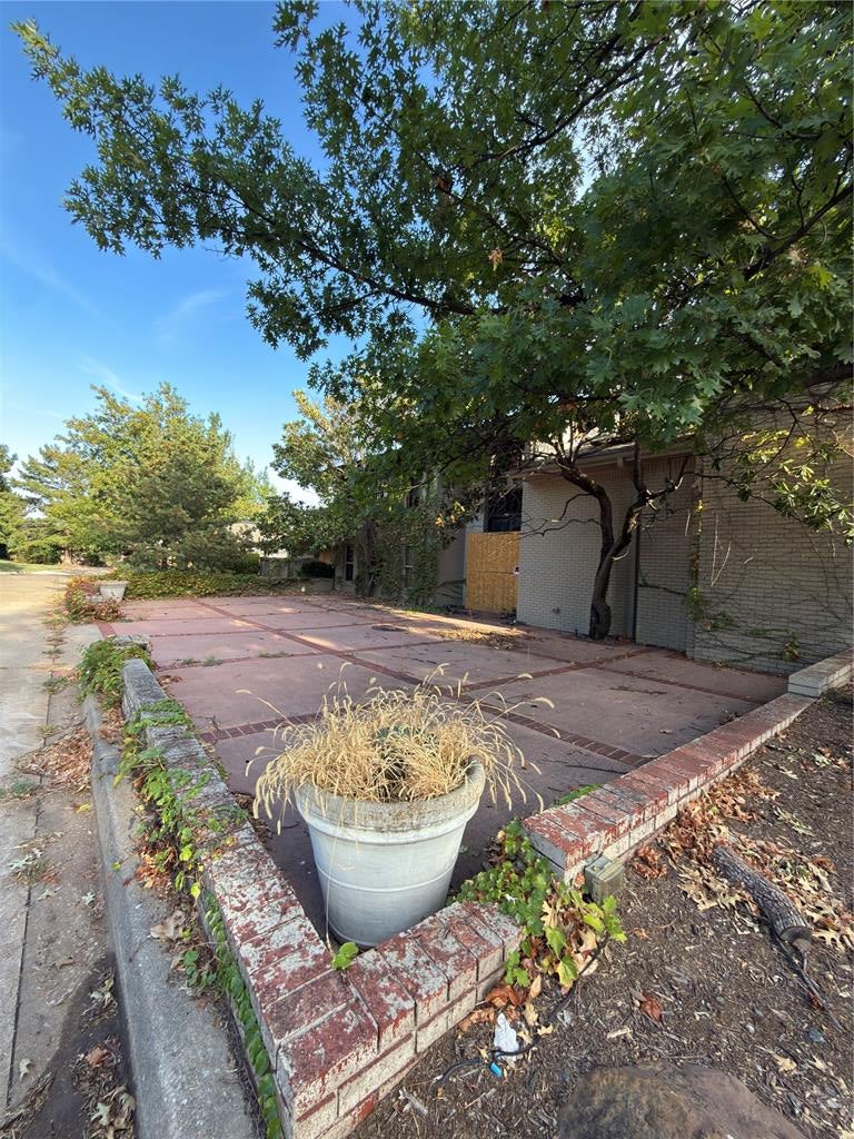 6219 Riviera Drive — photo