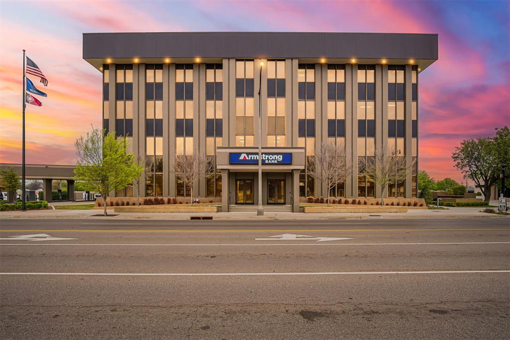401 W Main Street 380 — photo