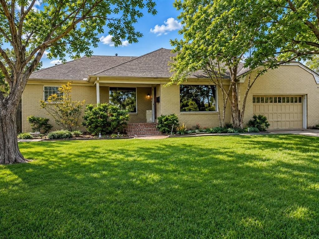 1710 Dorchester Drive — photo