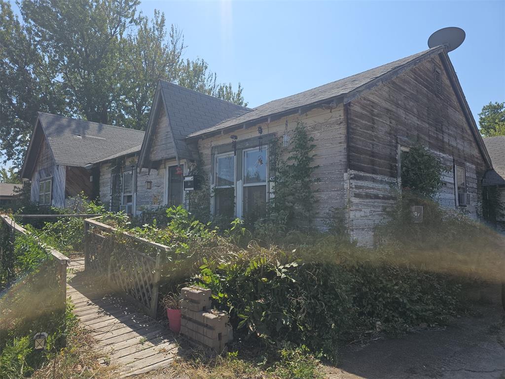 408 W Main Street — photo