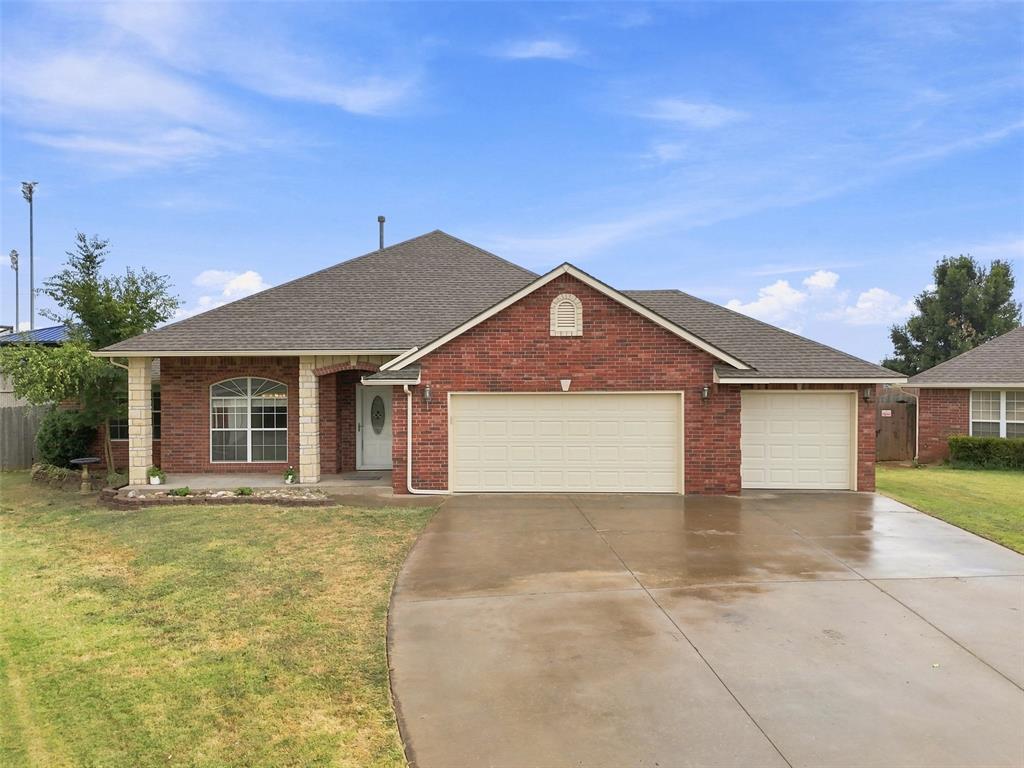 1280 Douglas Circle — photo