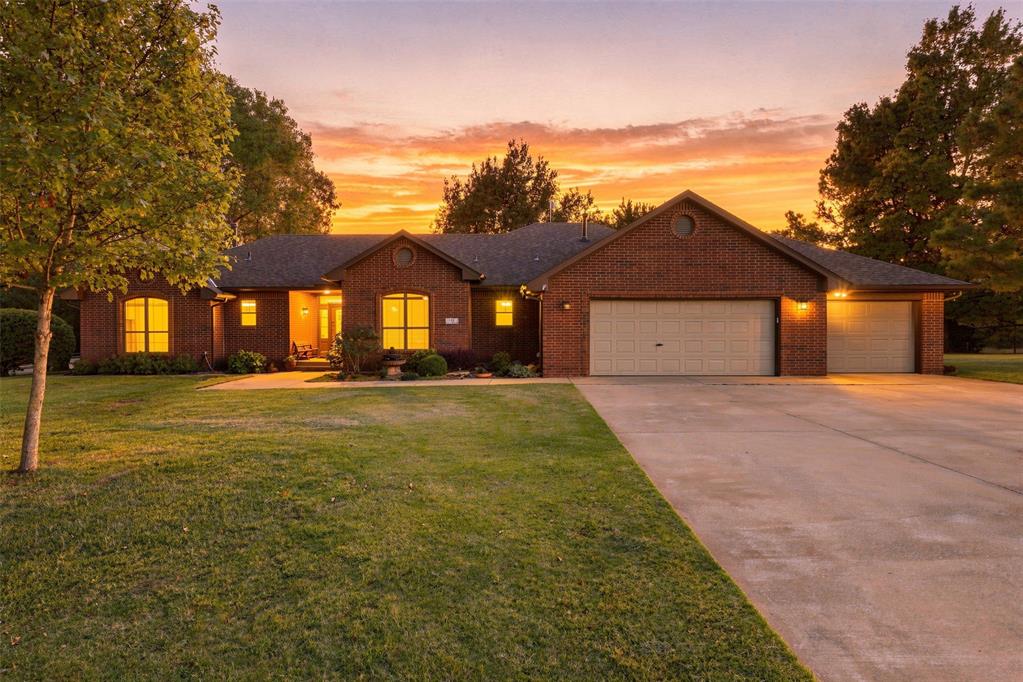 801 Cameron Drive — photo