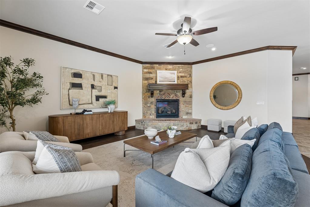 15708 Laguna Drive — photo