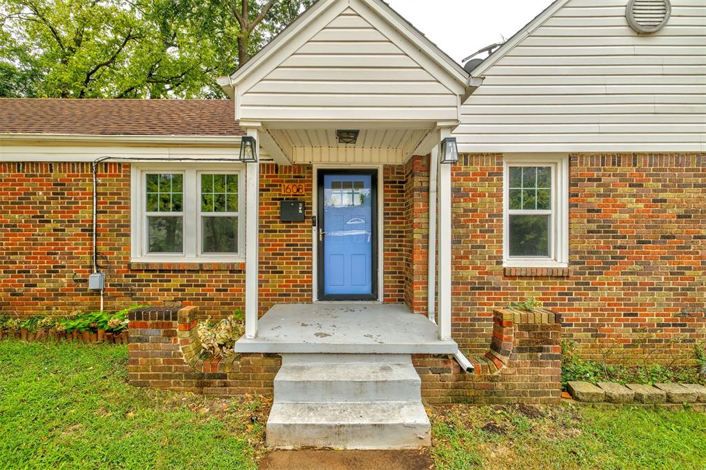 1608 NW 42nd Place — photo