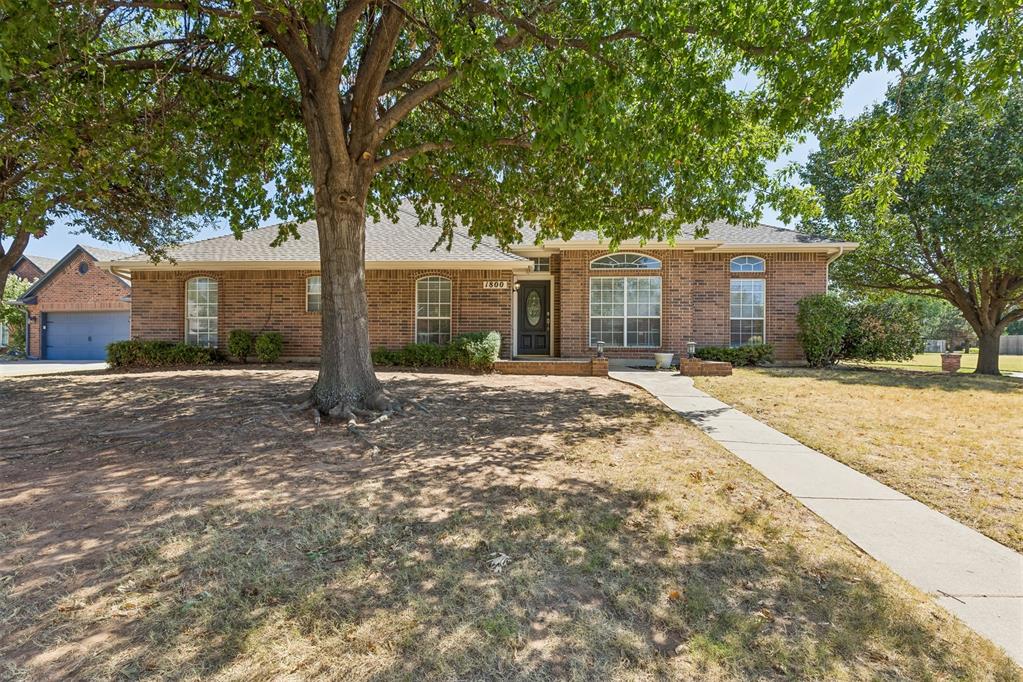 1800 Coopers Hawk Court — photo