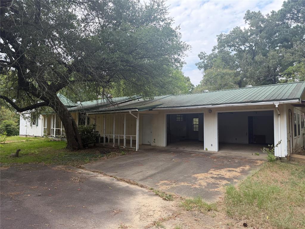 1822 N US Hwy 259 Highway — photo