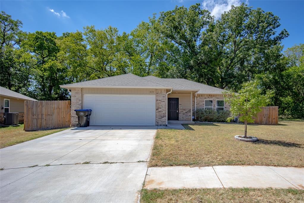 822 Highgarden Circle — photo