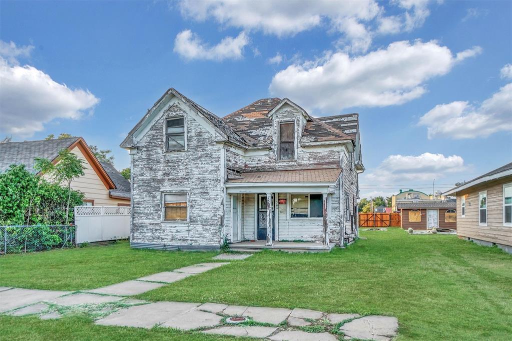 309 E Walnut Street — photo