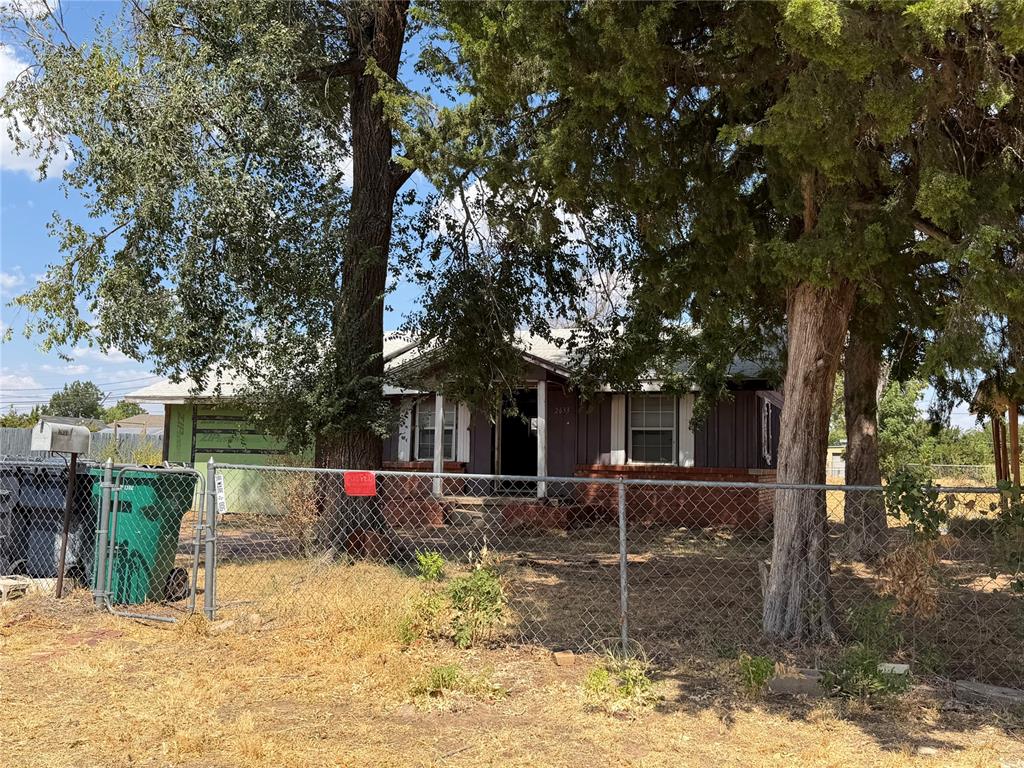 2633 W Main Street — photo