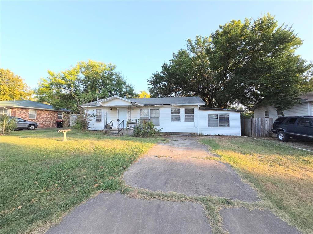 237 Brent Street — photo