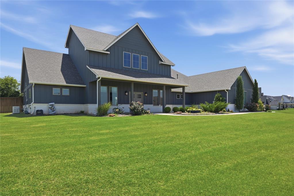 9921 Oakwood Drive — photo