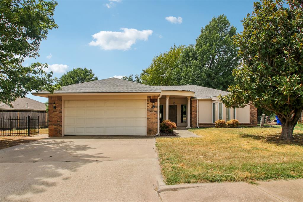1536 Creekside Drive — photo