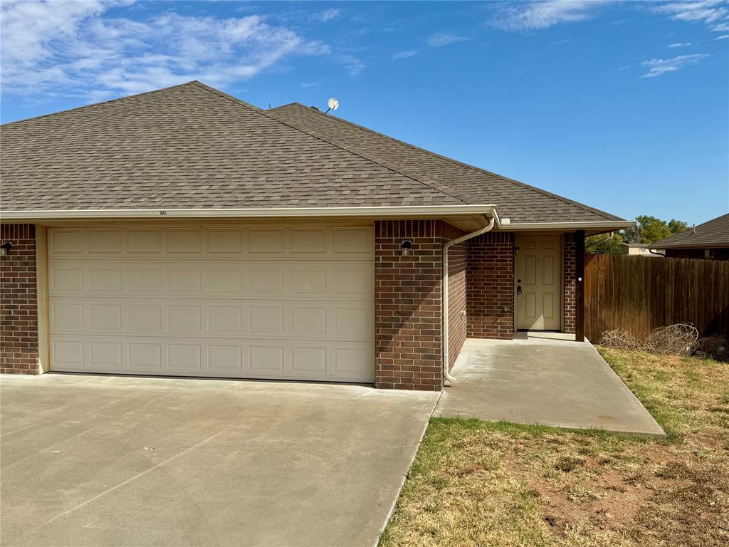 1607 E Lawter Road — photo