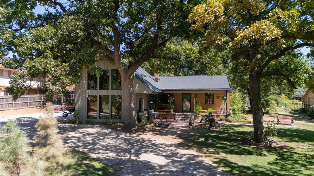 2612 N Eagle Lane — photo