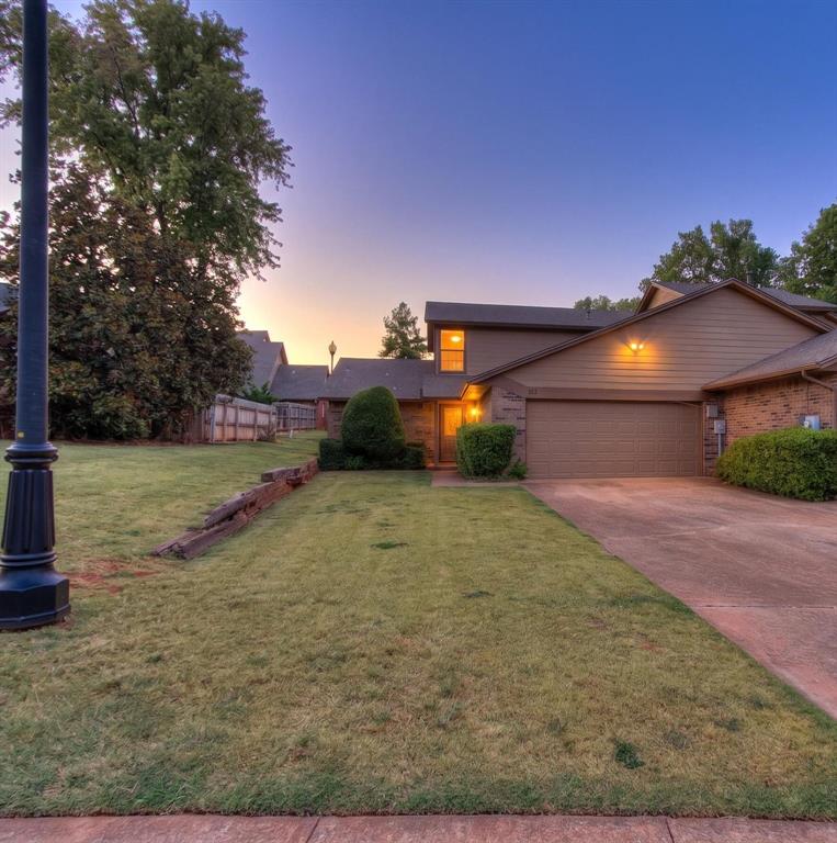 105 Woodbridge Circle — photo
