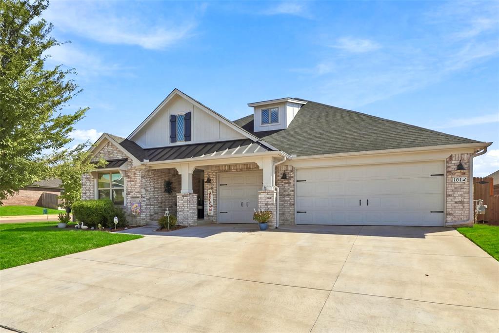 1012 Mount Irving Way — photo