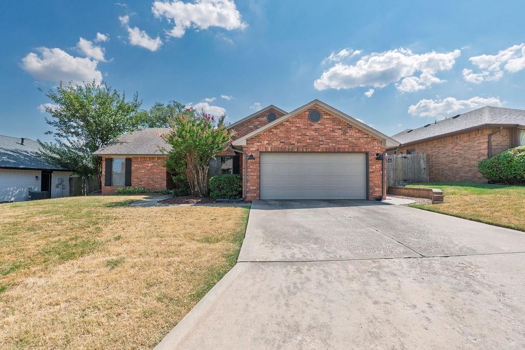 1209 Castle Creek Street — photo