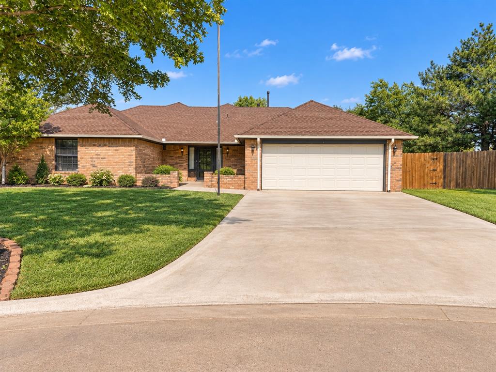 2515 Thomas Circle — photo