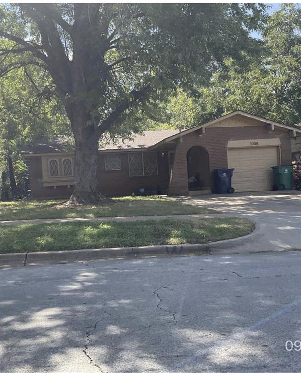 3208 SE Parker Drive — photo