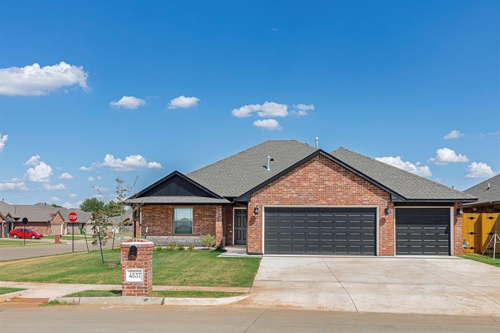 4537 Adobe Court — photo