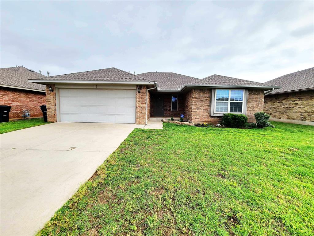 621 Apple Tree Lane — photo