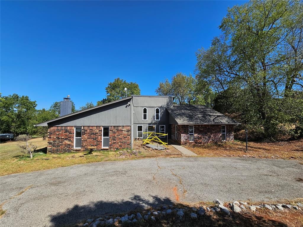 9811 Brush Creek Road — photo