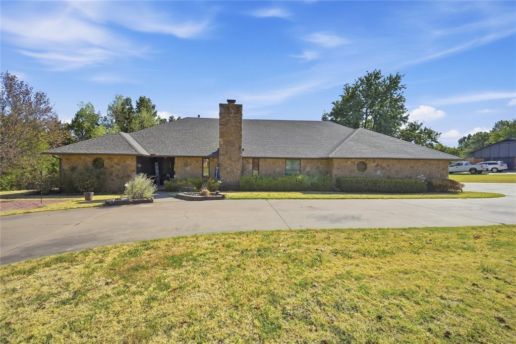 1305 Mockingbird Lane — photo