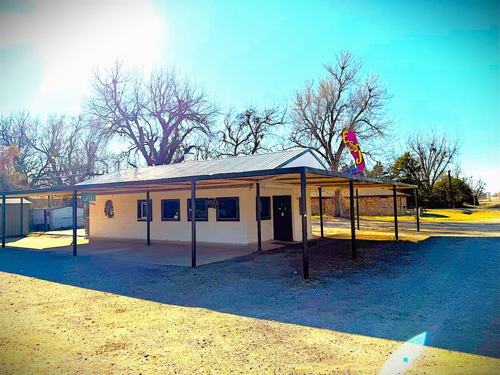 416 E Apache Trail Road, Apache, OK 73006 — photo 2