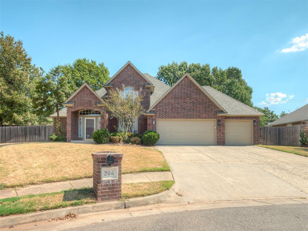 204 Ainsley Court — photo