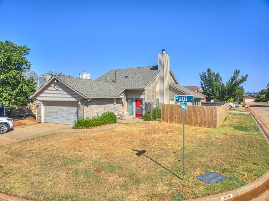 2525 Patti Place — photo