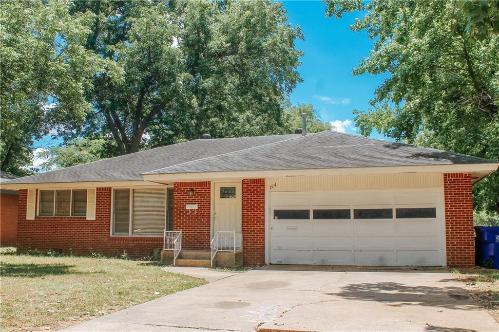 714 Elmwood Drive — photo
