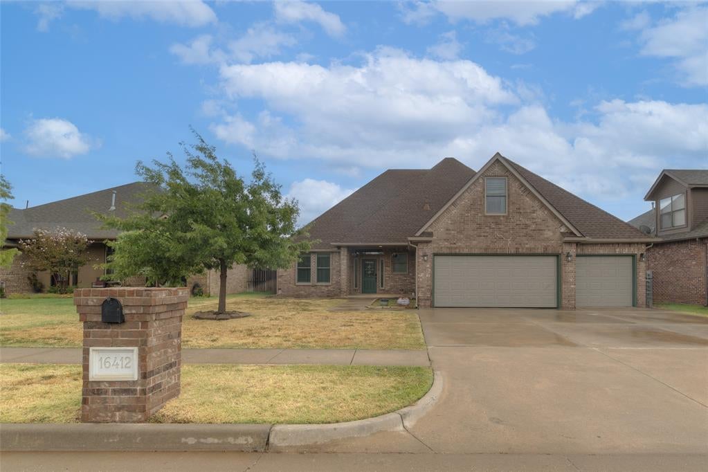 16412 Old Oak Drive — photo