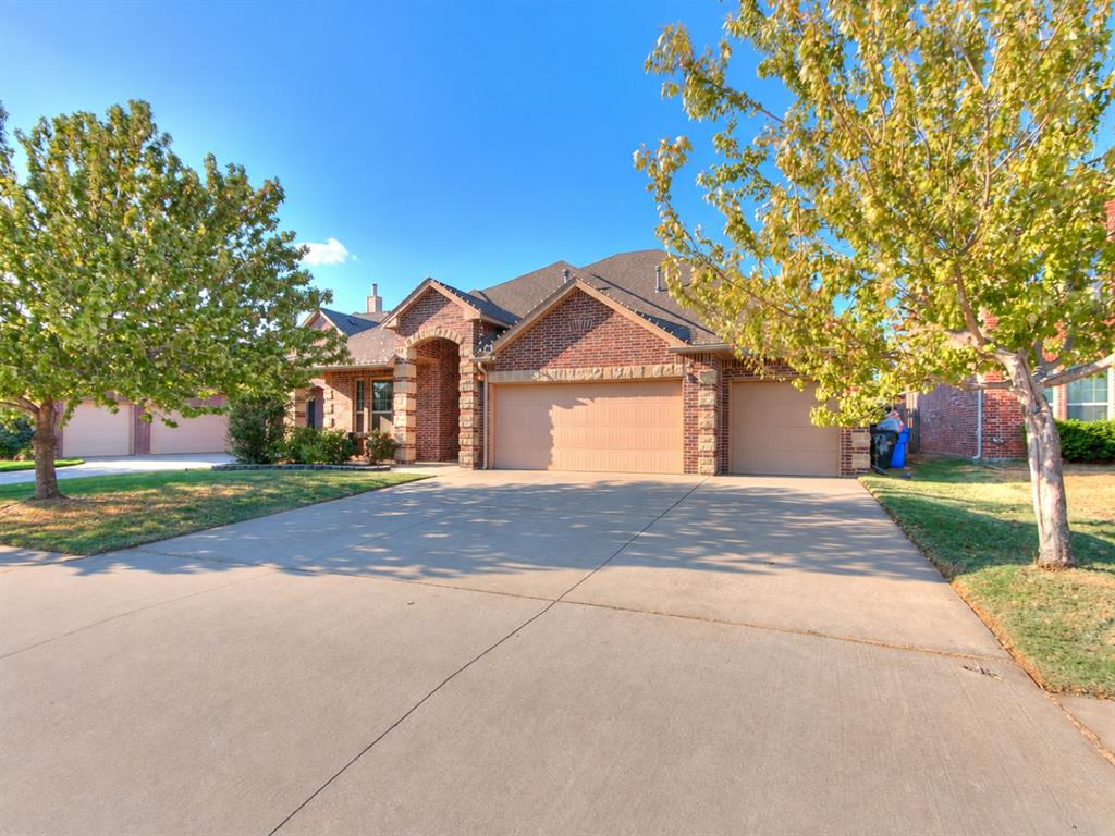 1311 Skyler Way — photo