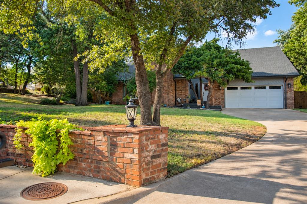 1705 Canary Court — photo