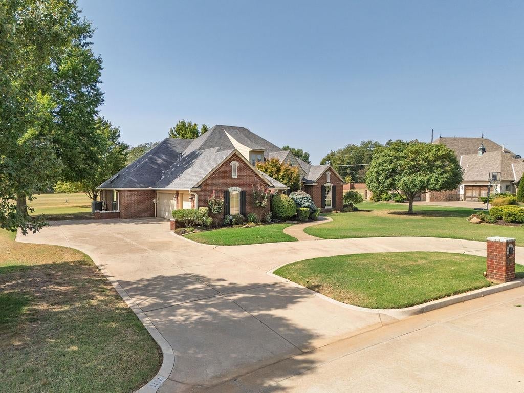 1112 Troon Circle — photo