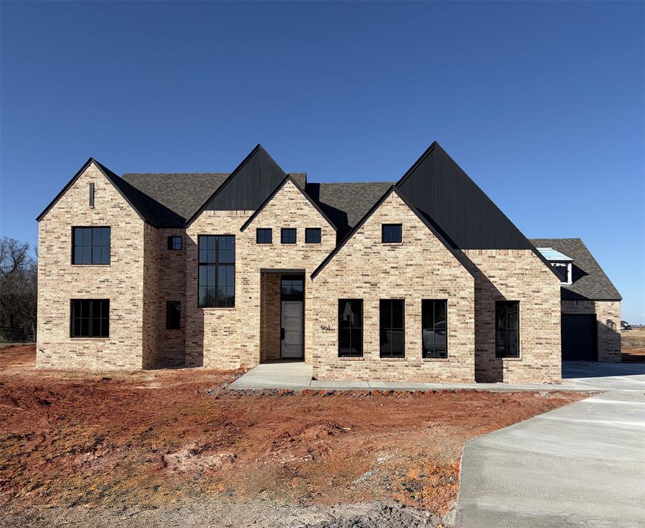 901 Lucas Circle — photo