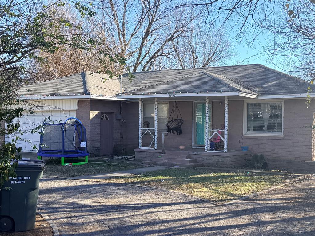 3908 Meadowview Drive — photo