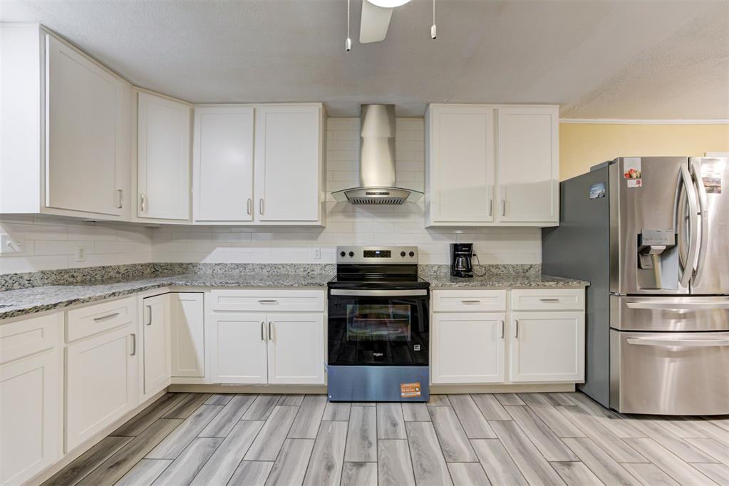 13425 Chaparral Road — photo