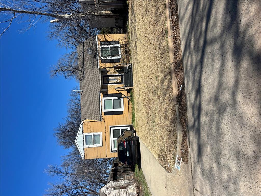 1725 NW Elm Avenue — photo