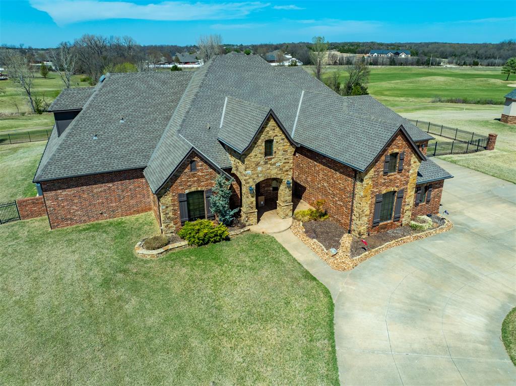 1304 Inverness Circle — photo