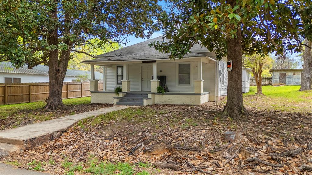 108 N Costilow Street — photo