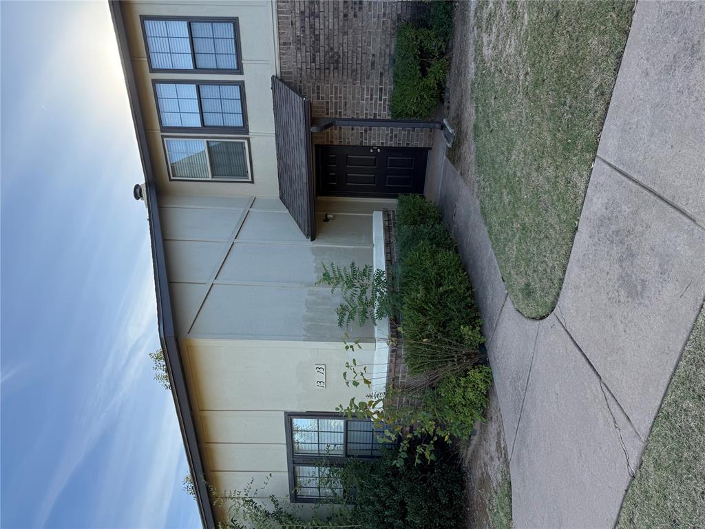 13813 Crossing Way West — photo