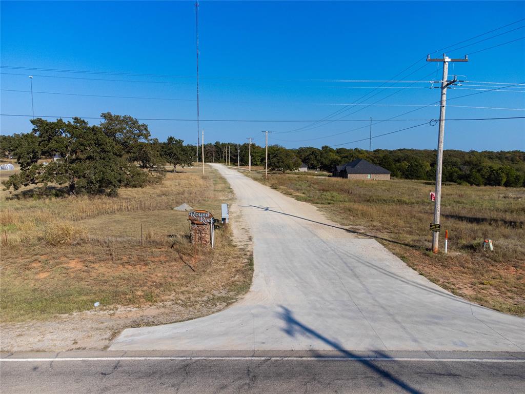 870256 Red Stone Circle — photo
