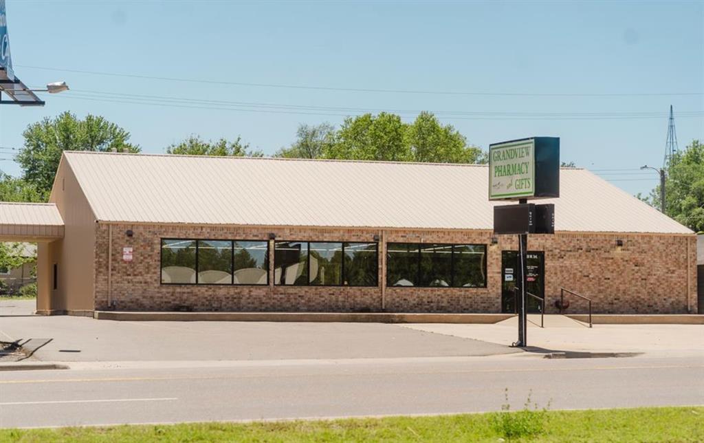 1220 W 3rd Street — photo